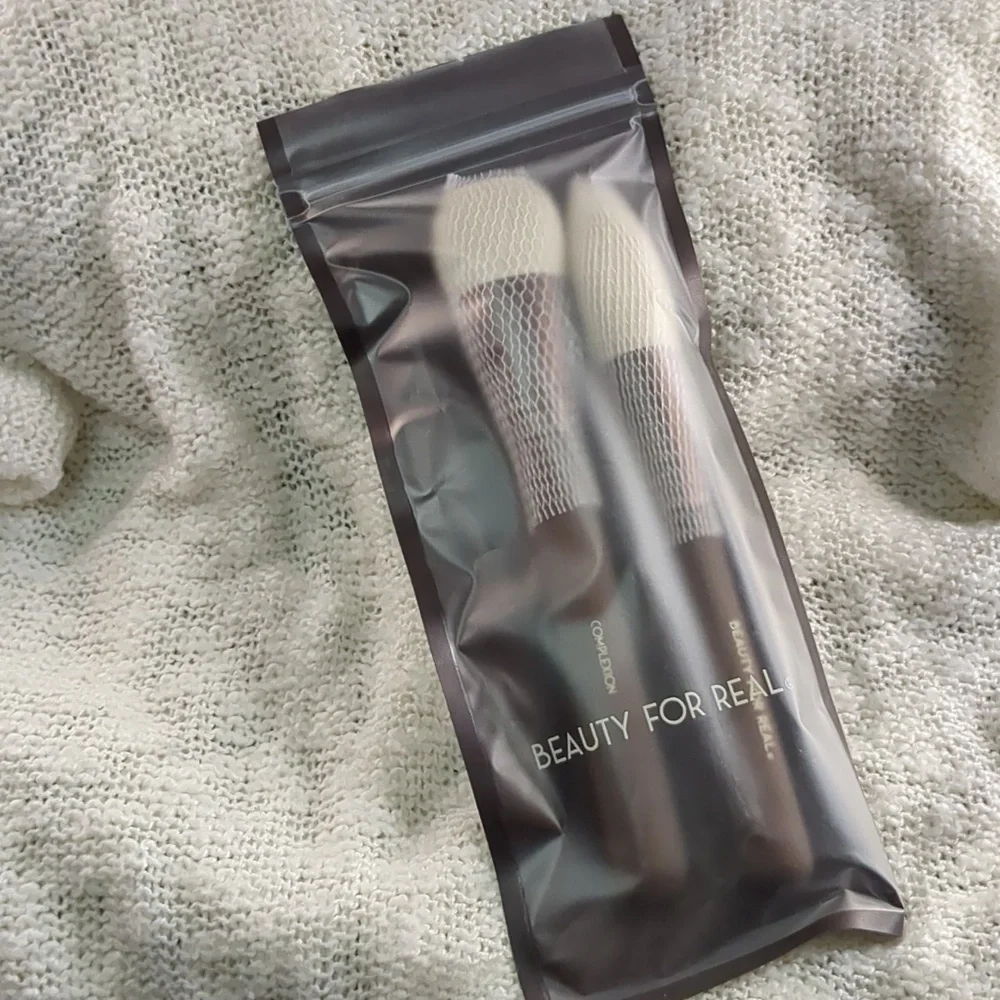 BEAUTY FOR REAL. 2 Piece Brush Set, Complexion/Powder